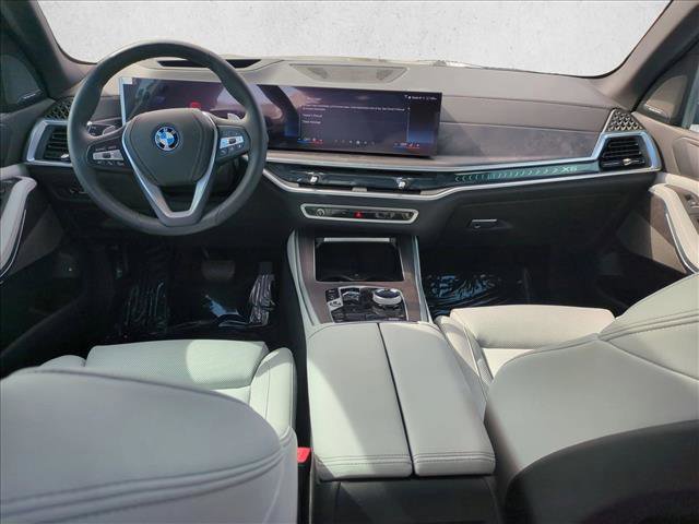 Certified 2026 BMW X5 xDrive50e w/ Executive Package AWD/4WD image 19