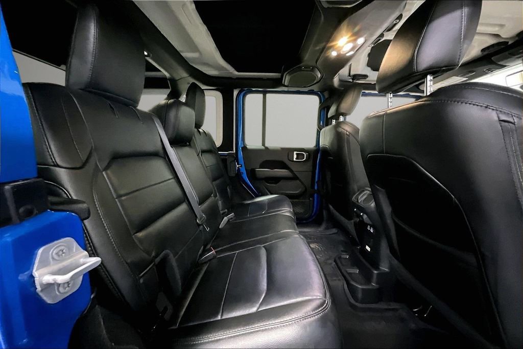 Used 2022 Jeep Wrangler Unlimited Sahara image 24