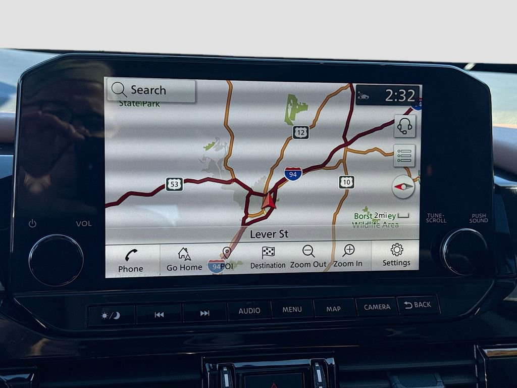 Used 2025 Nissan Pathfinder Platinum image 11