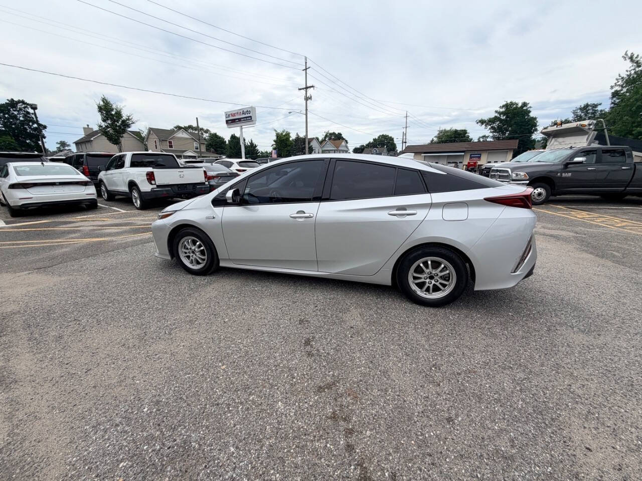 Used 2020 Toyota Prius Prime XLE FWD image 34