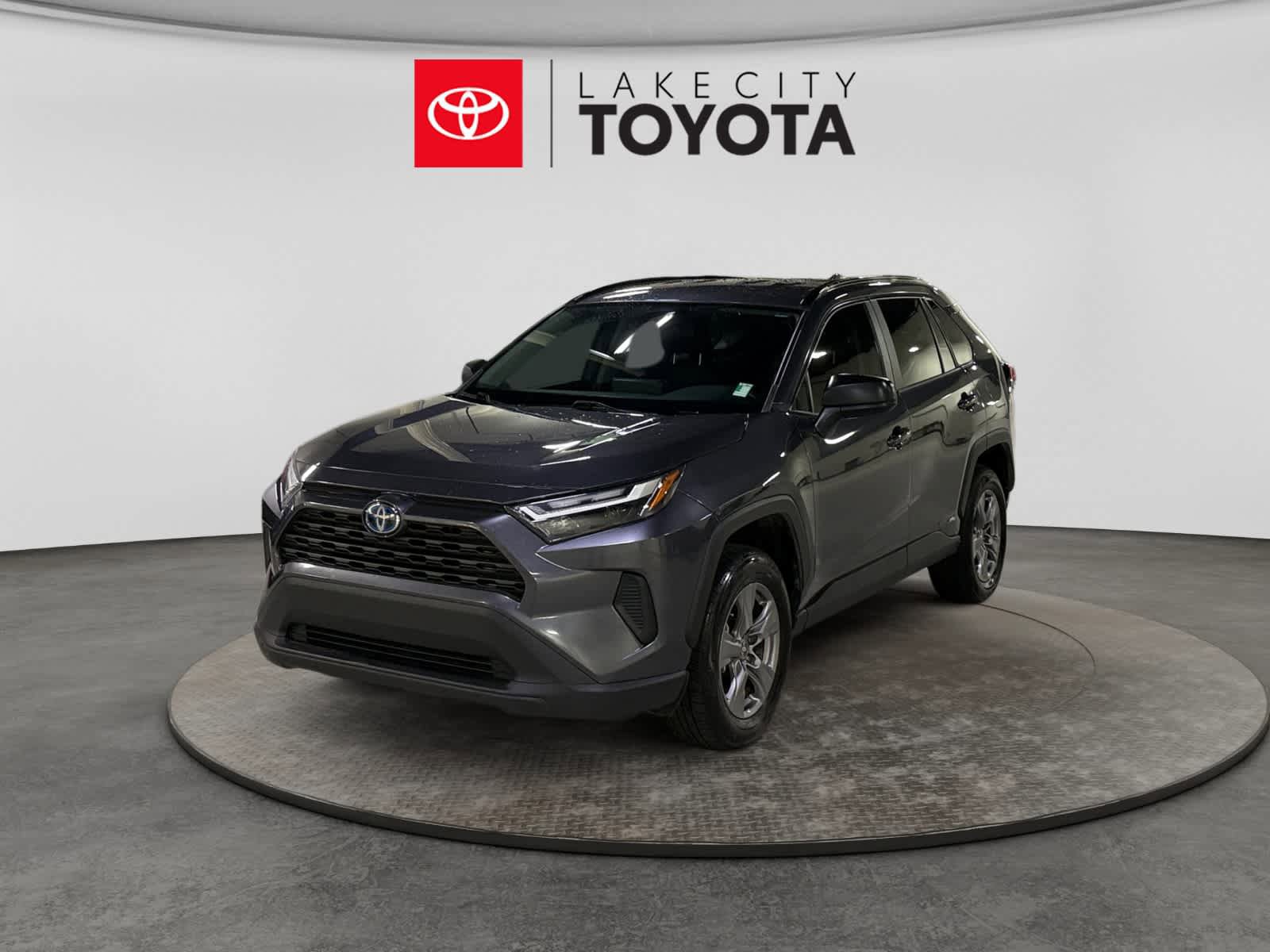 Used 2024 Toyota RAV4 LE AWD/4WD image 1
