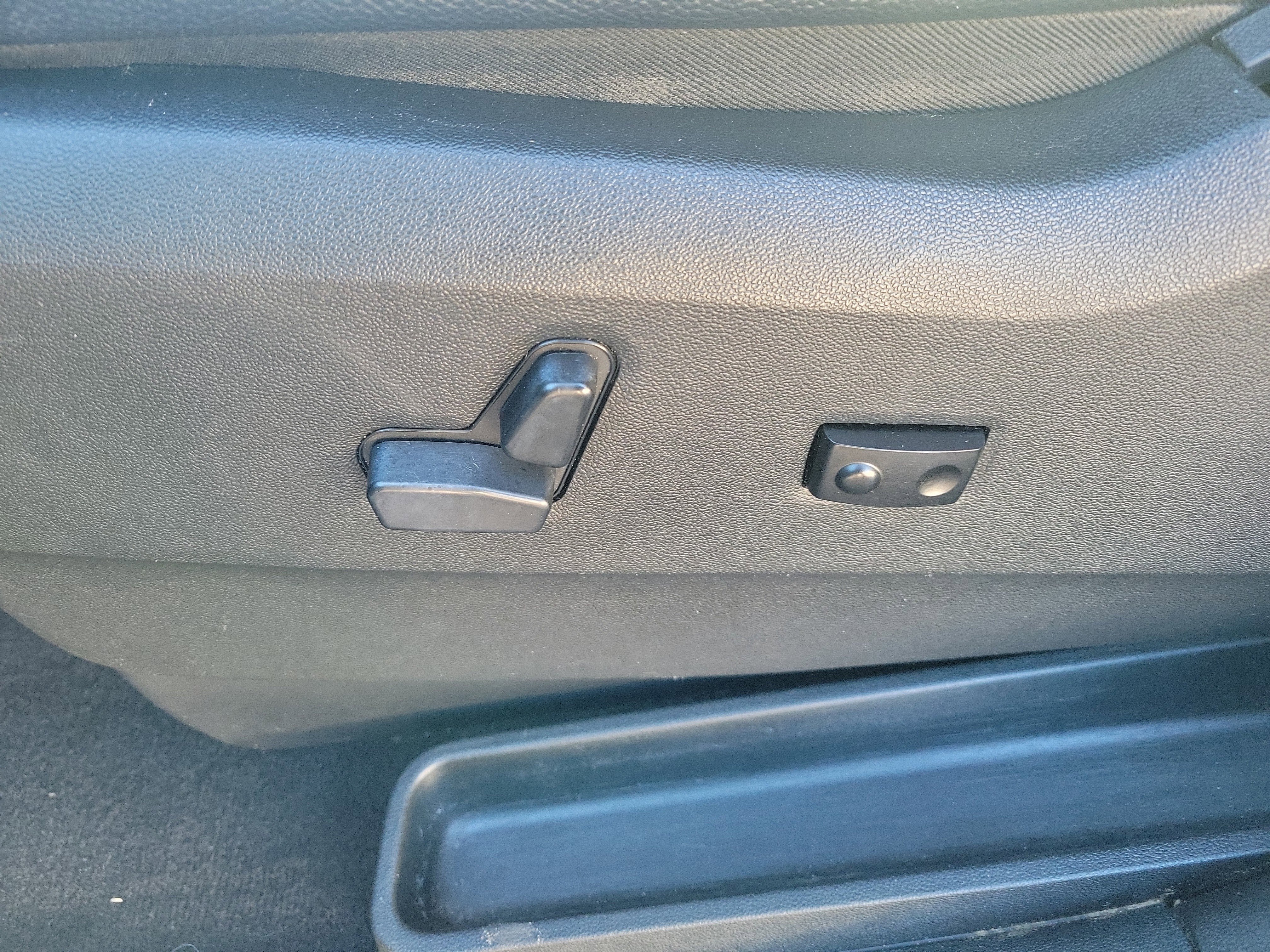 Used 2017 Dodge Grand Caravan GT image 21