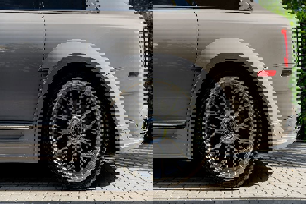 Used 2021 Rolls-Royce Cullinan Sport Utility image 19