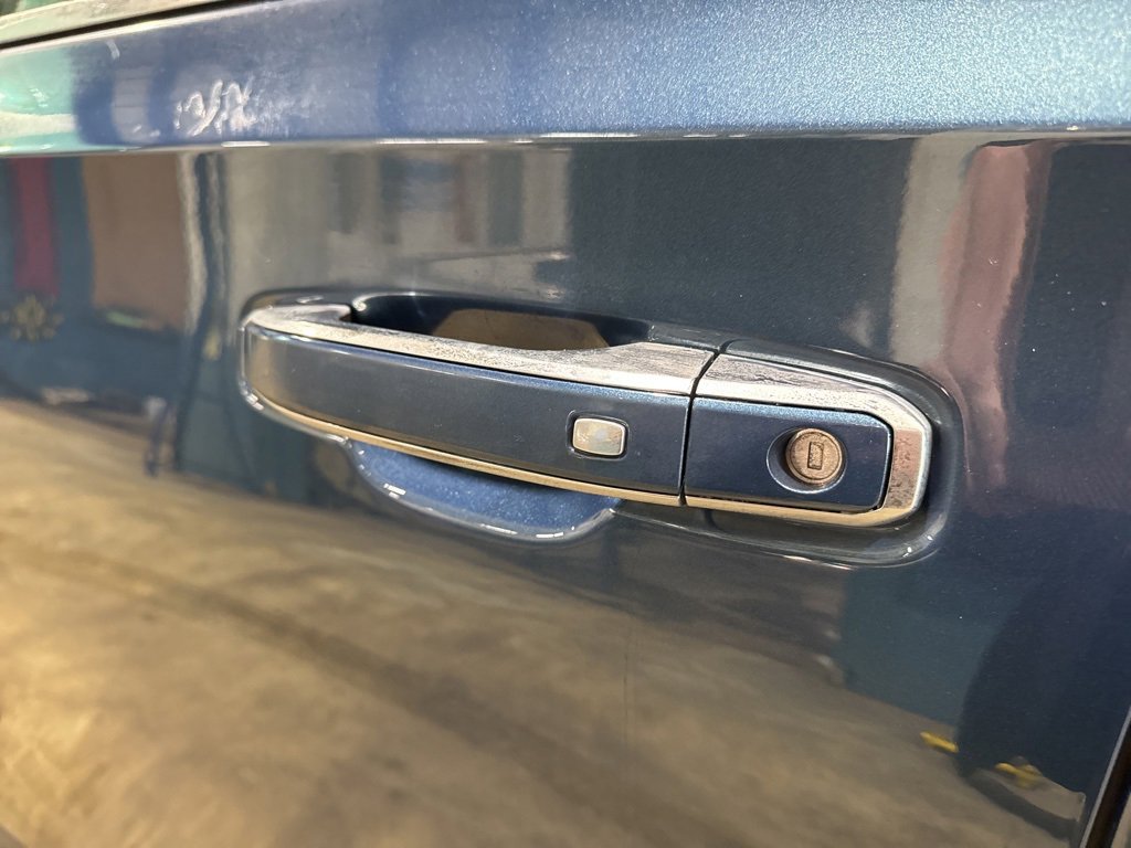 New 2026 GMC Yukon XL Denali w/ Sun & Power Step Package image 17