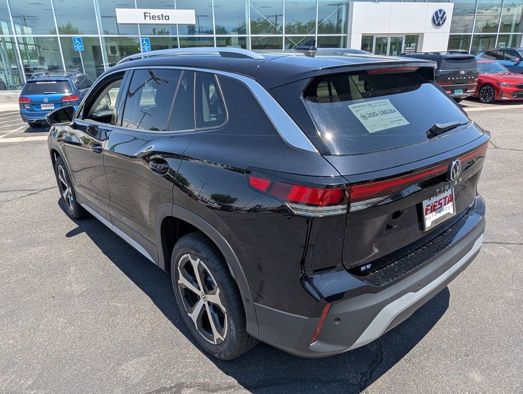 New 2025 Volkswagen Tiguan SE image 7