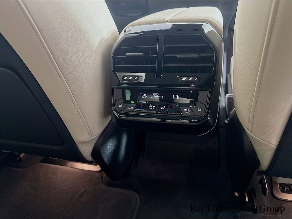 Used 2024 BMW iX xDrive50 w/ Sport Package image 5