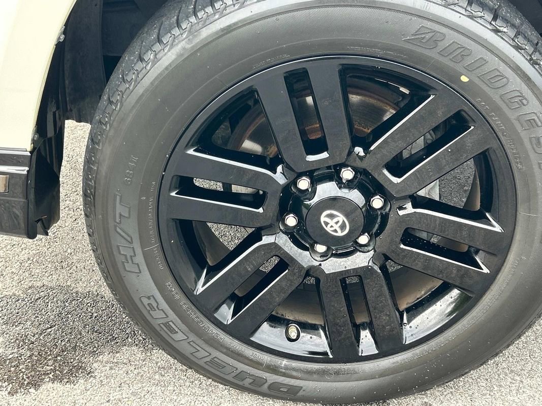 Used 2019 Toyota 4Runner Limited image 9