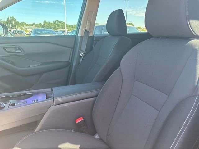 New 2026 Nissan Rogue S image 9