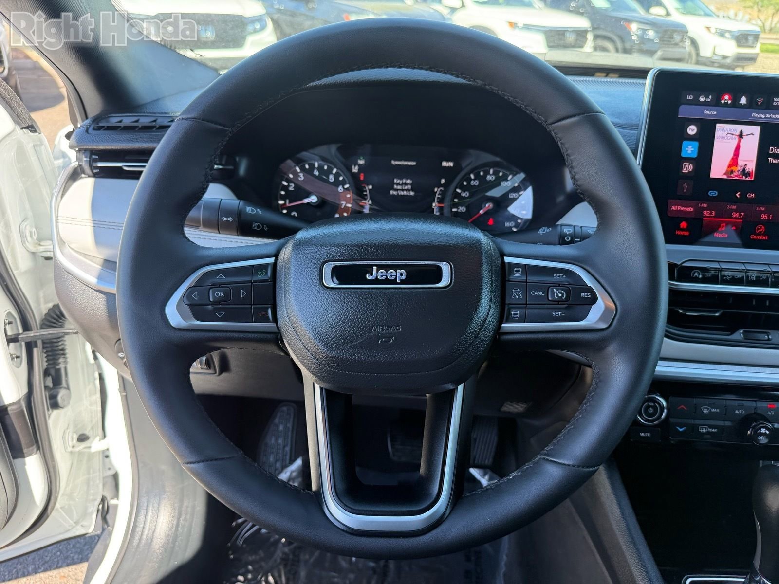 Used 2025 Jeep Compass Limited image 16