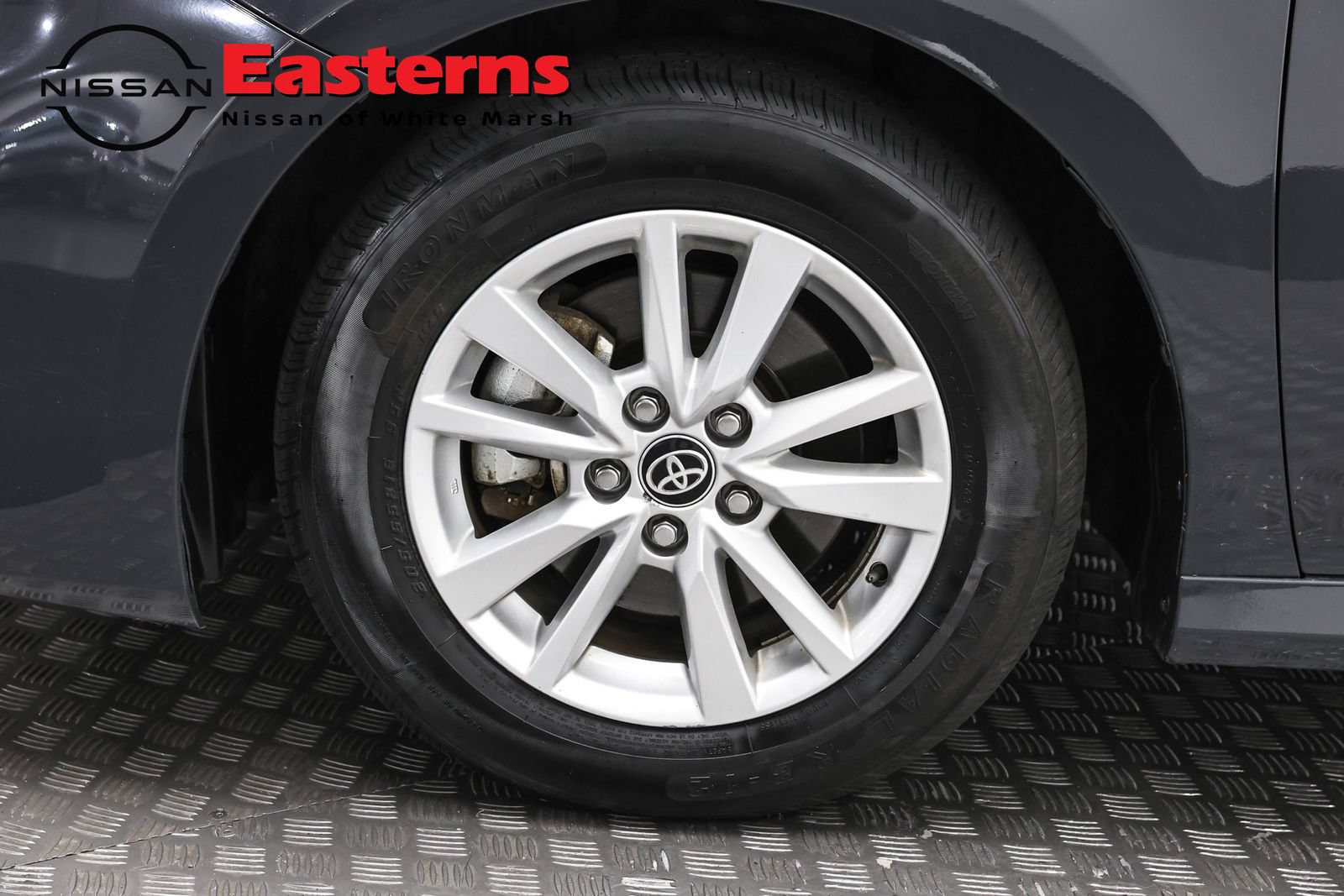 Used 2025 Toyota Camry LE FWD image 31
