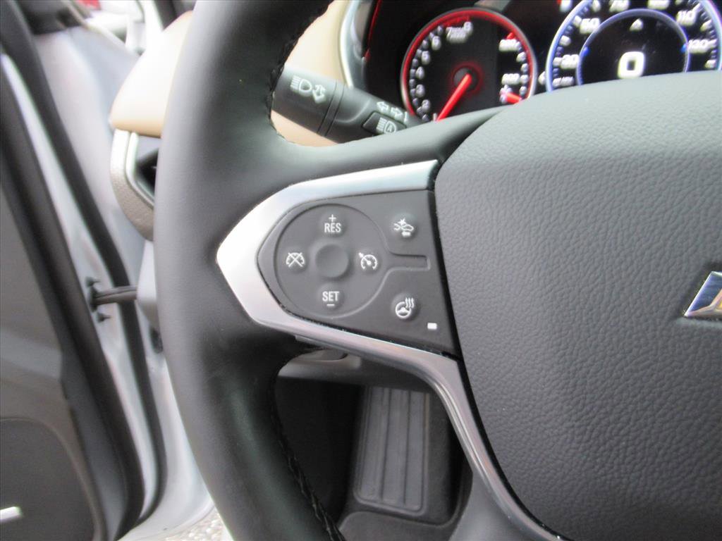 Used 2023 Chevrolet Traverse Premier image 19