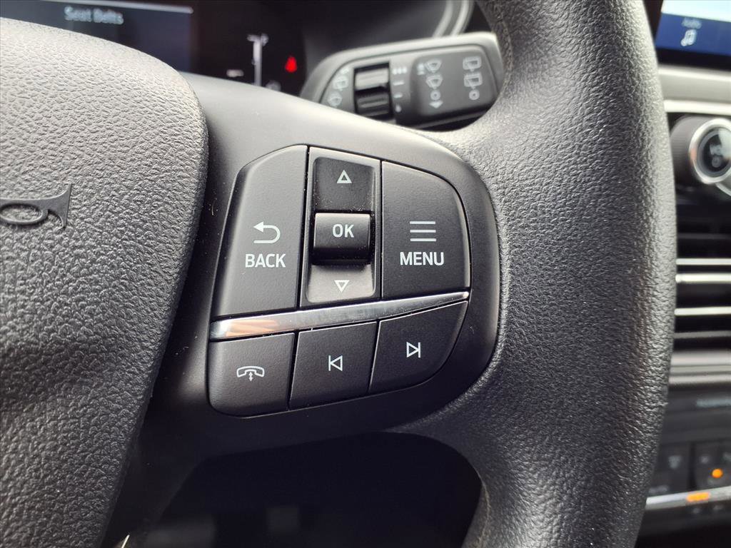 Used 2025 Ford Escape Active AWD/4WD image 16