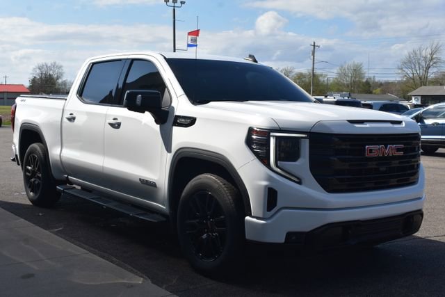 Used 2022 GMC Sierra 1500 Elevation w/ Elevation Premium Package AWD/4WD image 12