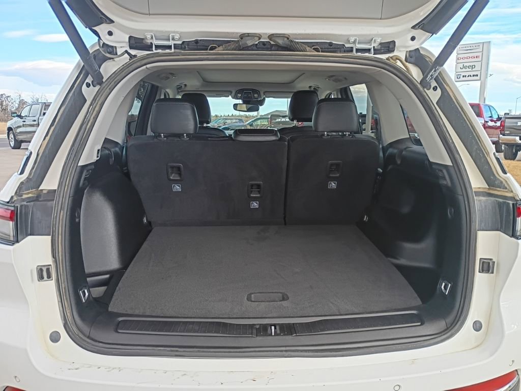 Used 2023 Jeep Grand Cherokee Limited image 5