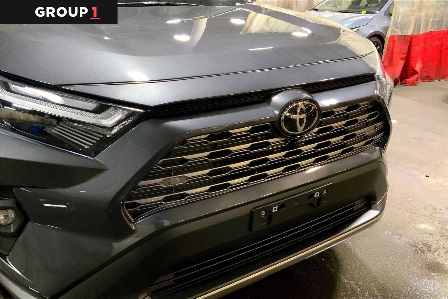 Used 2025 Toyota RAV4 Limited image 29