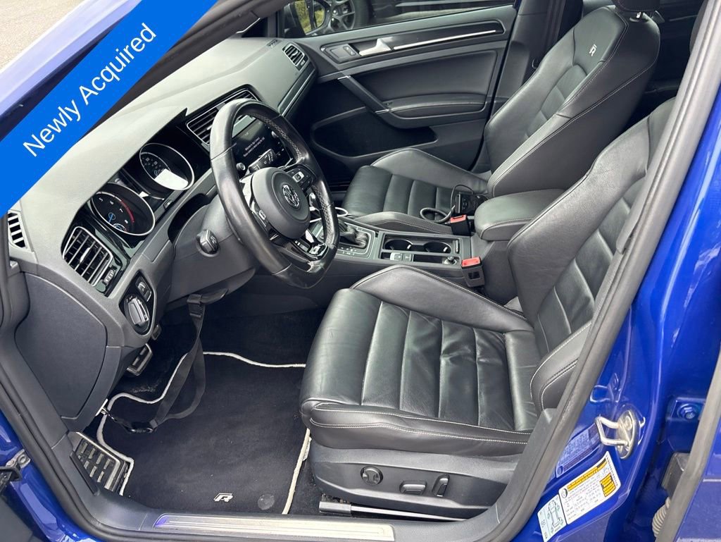 Used 2017 Volkswagen Golf R 4-Door AWD/4WD image 6