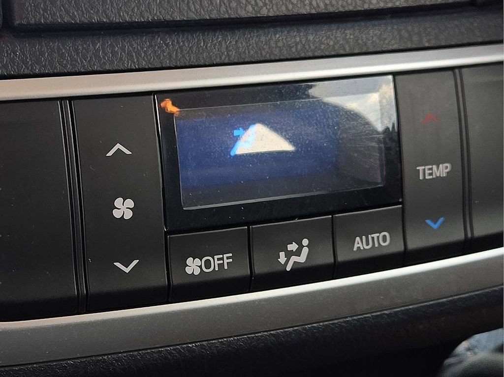 Used 2018 Toyota Highlander Limited FWD image 10