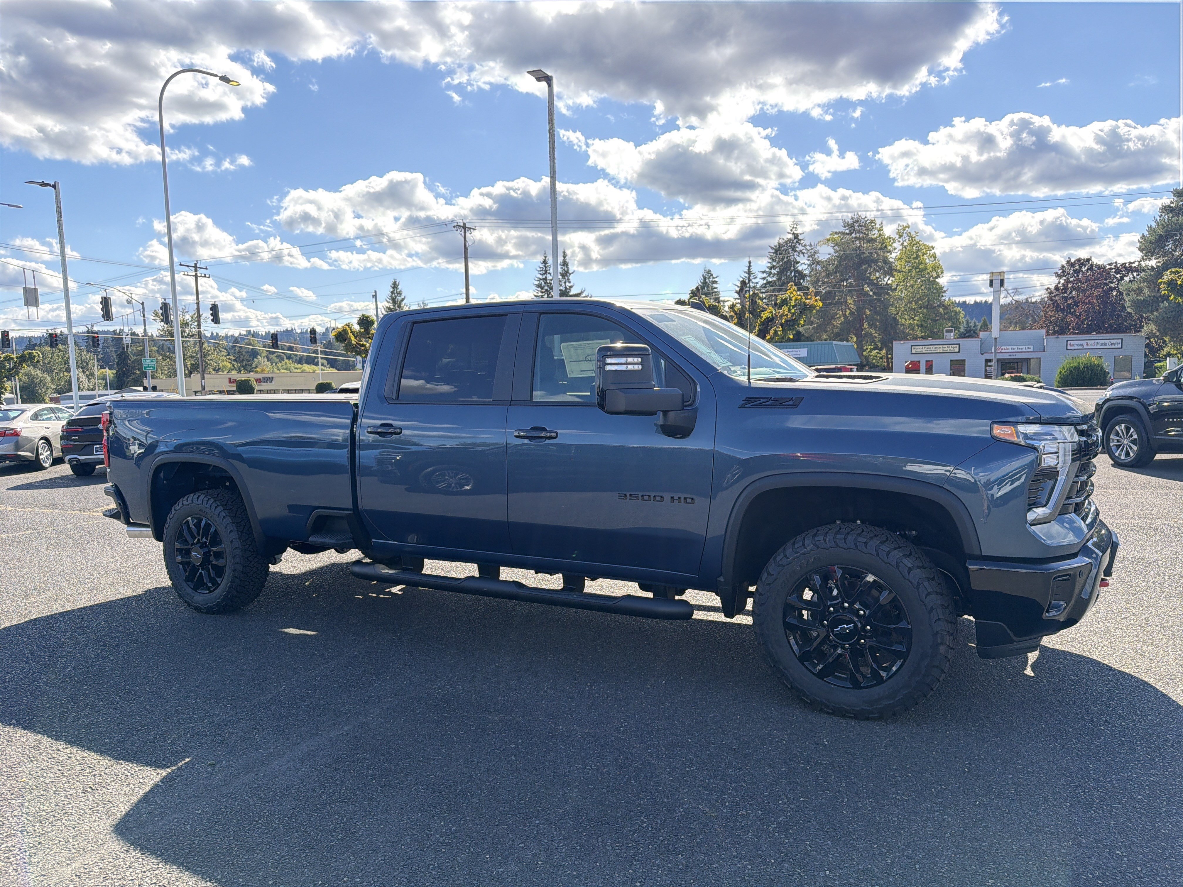 New 2026 Chevrolet Silverado 3500 LT w/ Trail Boss Package AWD/4WD image 7