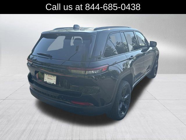 New 2025 Jeep Grand Cherokee Limited w/ Luxury Tech Group II image 5