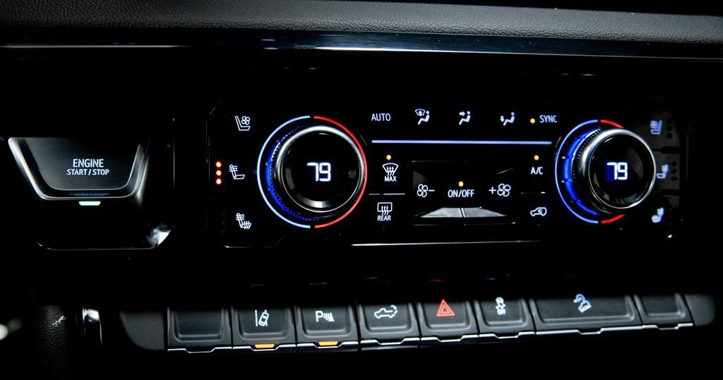 Used 2024 GMC Sierra 2500 AT4 w/ AT4 Preferred Package image 24