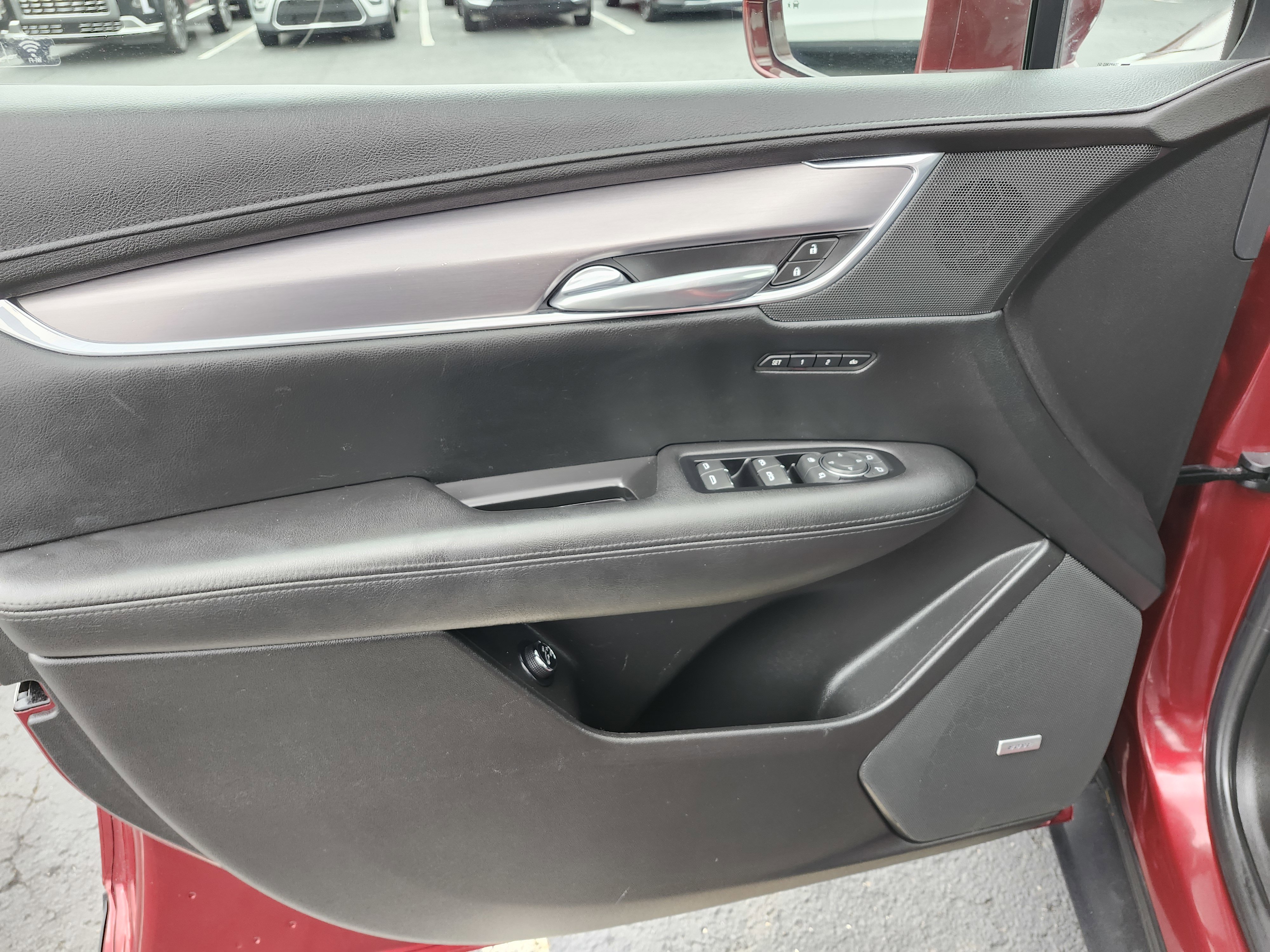 Used 2018 Cadillac XT5 Luxury image 29