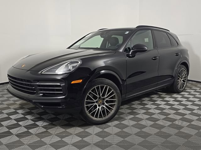 Certified 2023 Porsche Cayenne Platinum Edition image 1