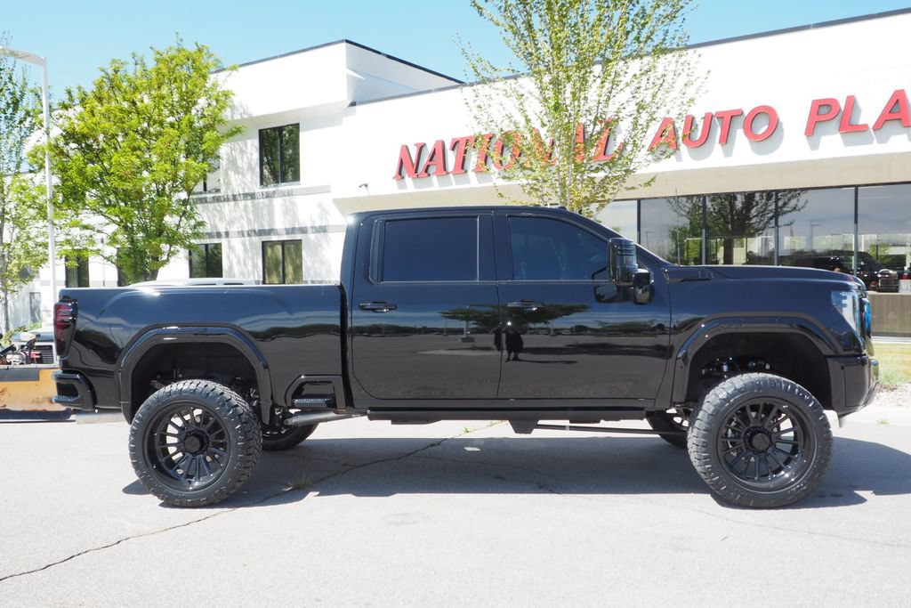 Used 2026 GMC Sierra 3500 Denali w/ Technology Package AWD/4WD image 8