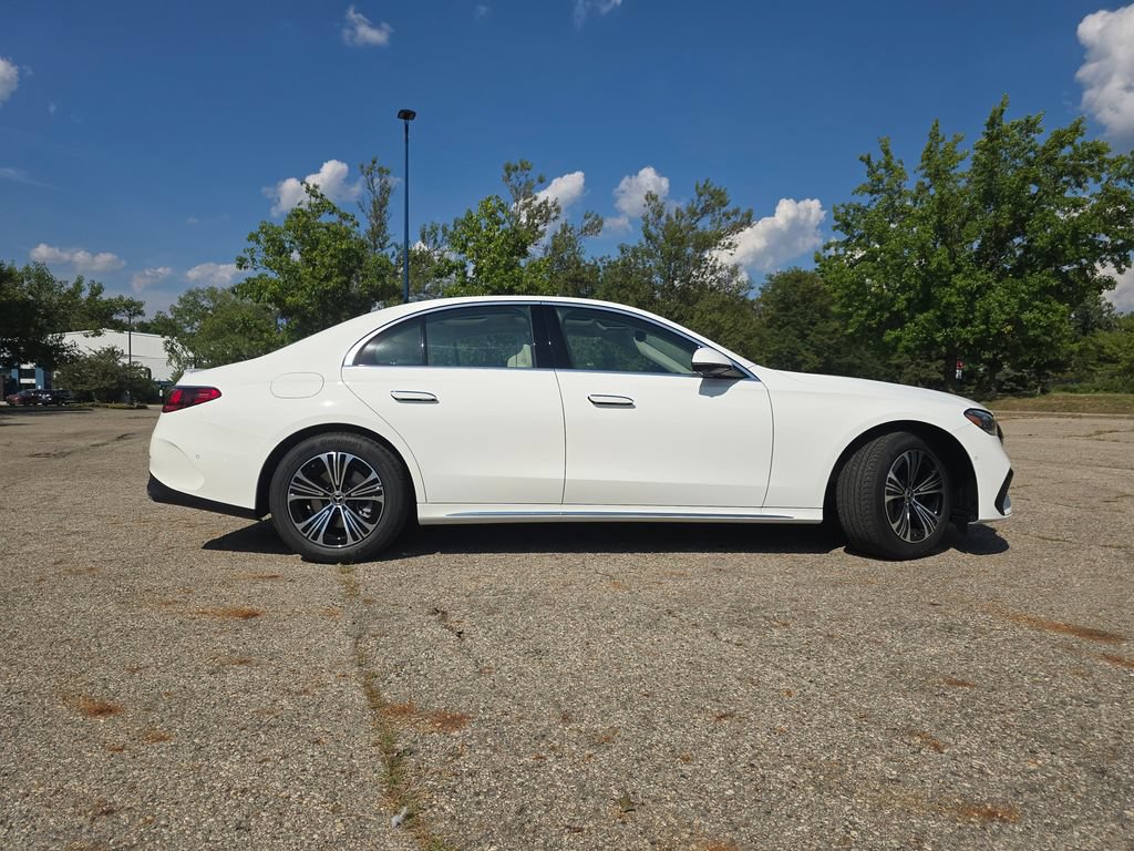 New 2027 Mercedes-Benz E 350 4MATIC Sedan image 15