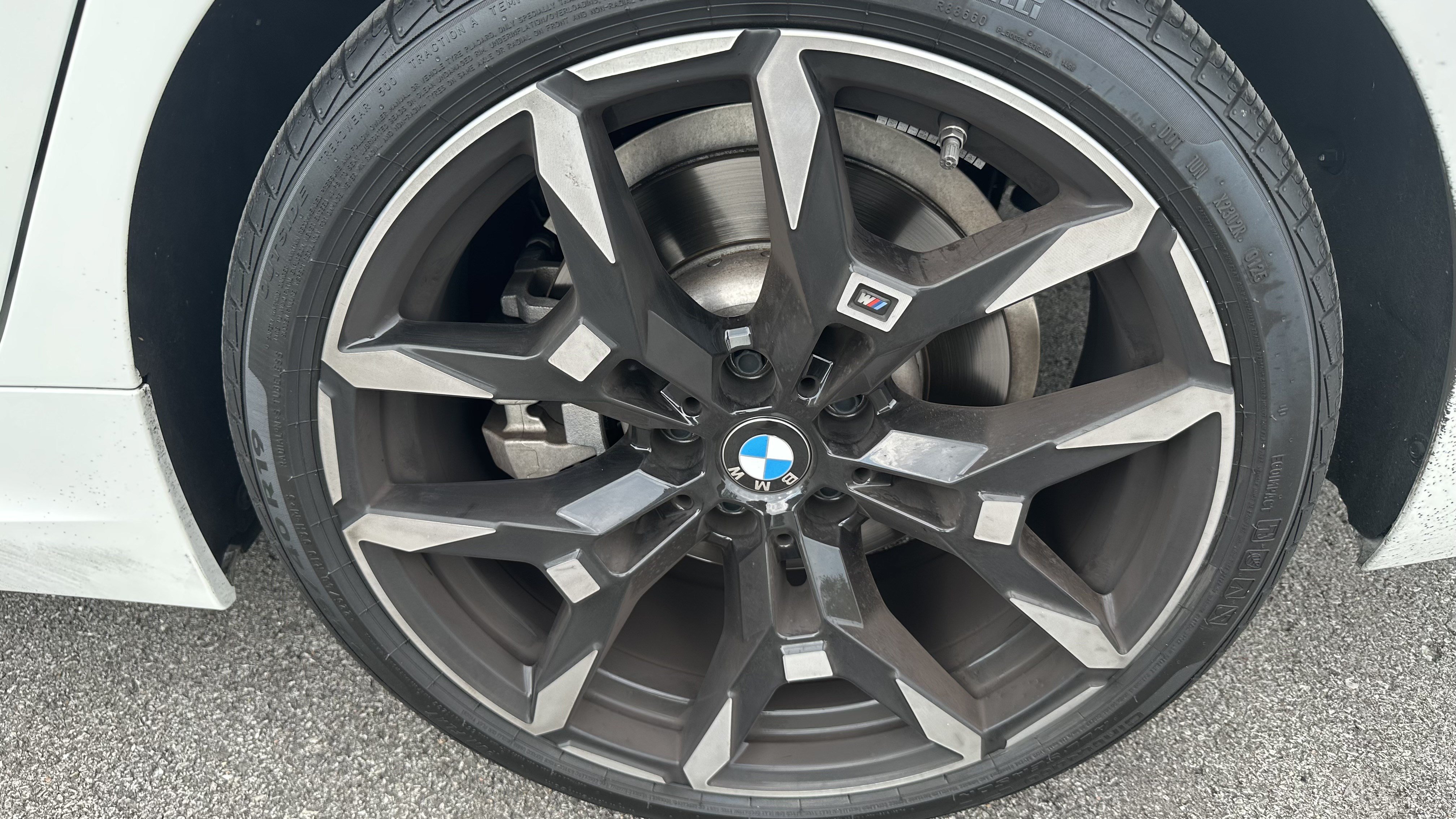 Used 2025 BMW 330i xDrive Sedan w/ M Sport Package AWD/4WD image 13