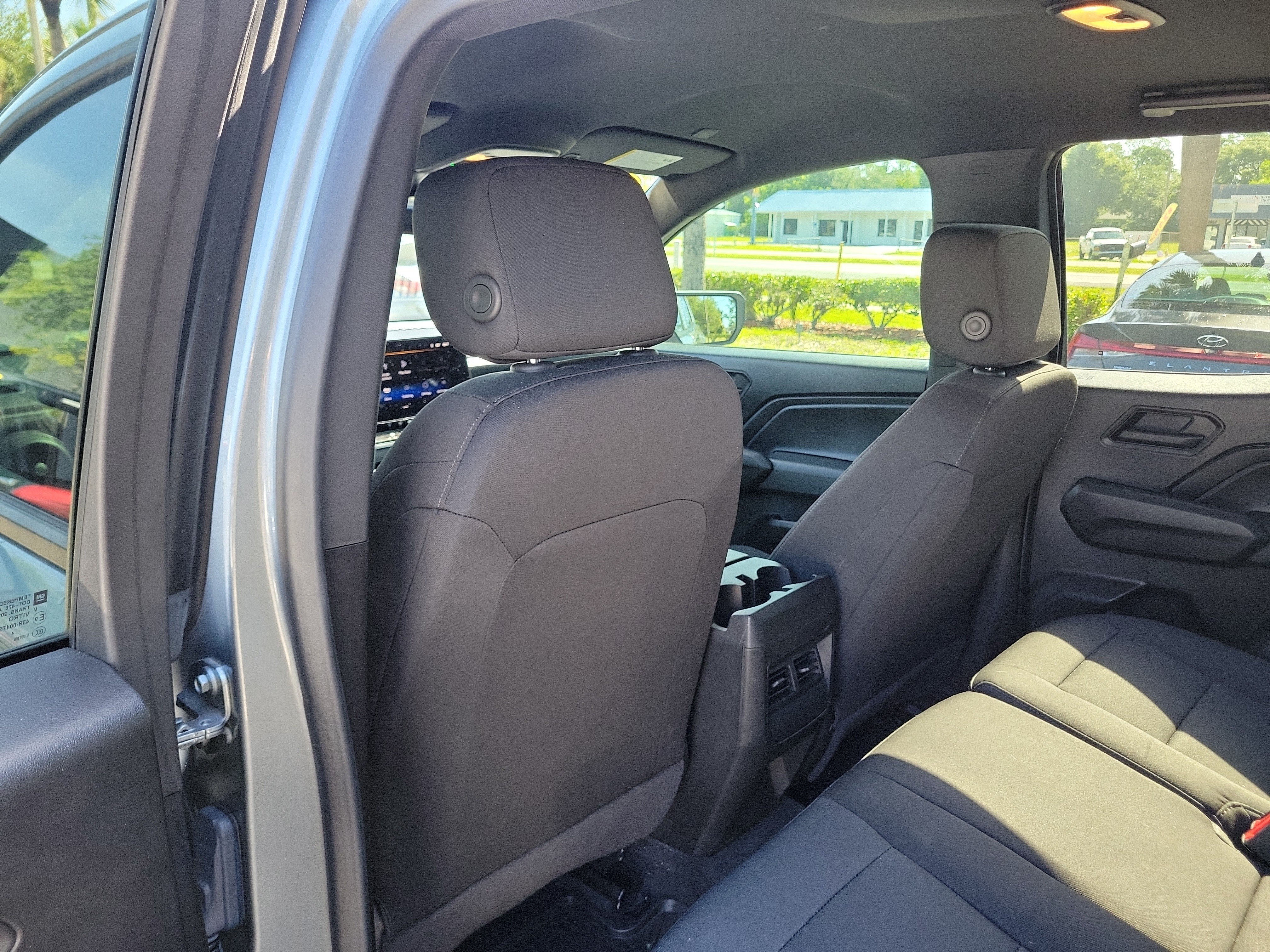 Used 2024 Chevrolet Colorado Trail Boss w/ Technology Package AWD/4WD image 16