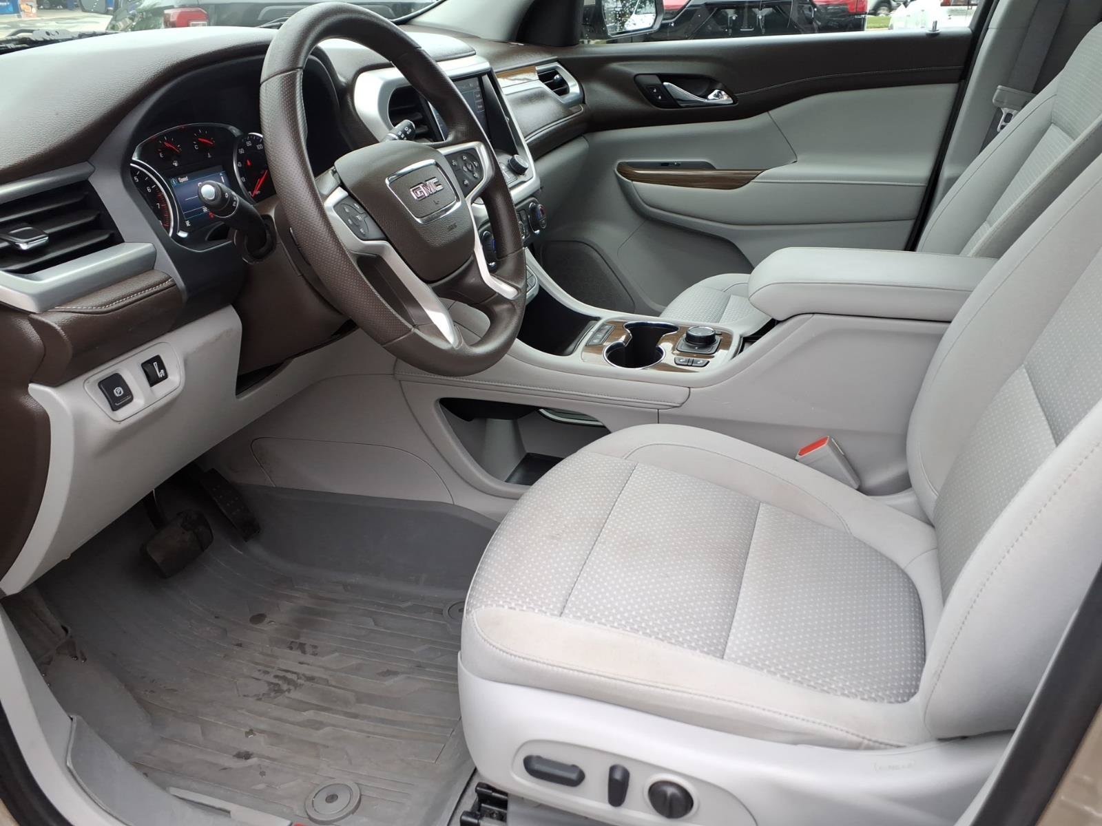 Used 2022 GMC Acadia SLE w/ Driver Convenience Package AWD/4WD image 11