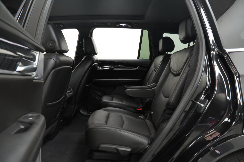 Used 2023 Cadillac XT6 Premium Luxury w/ Technology Package FWD image 18