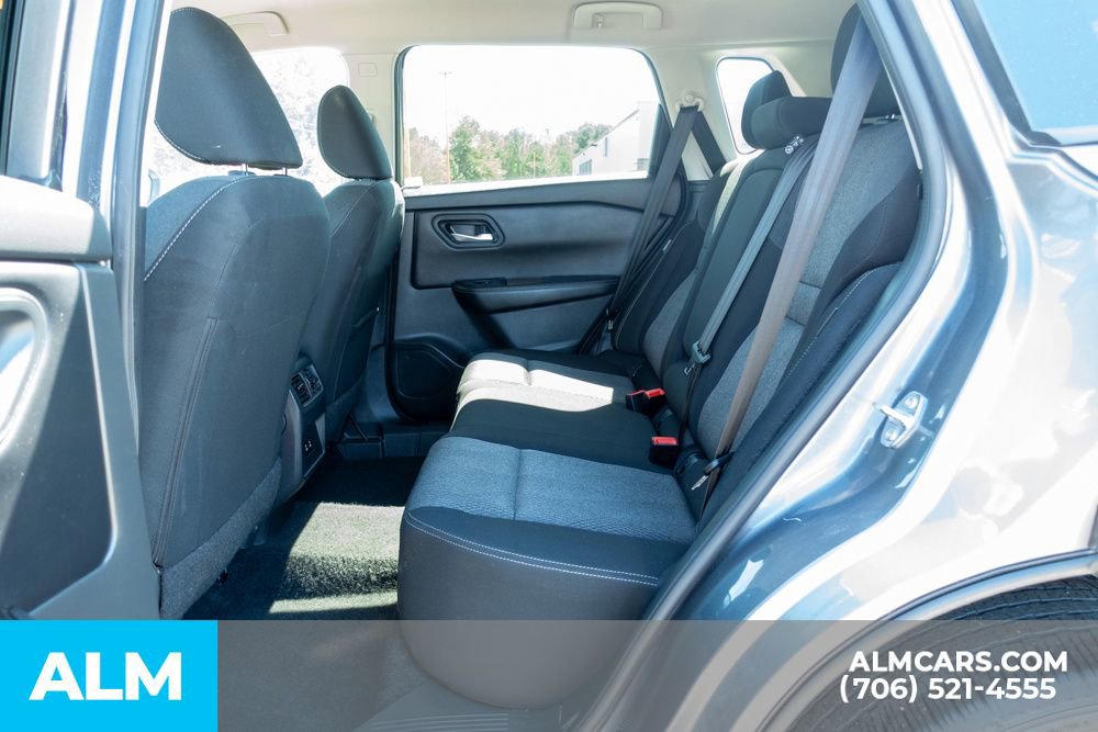 Used 2025 Nissan Rogue SV image 17