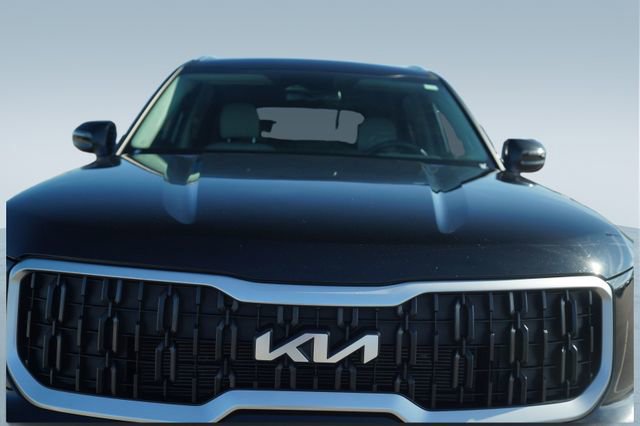 Used 2024 Kia Telluride EX w/ EX Captain's Chair Package image 40