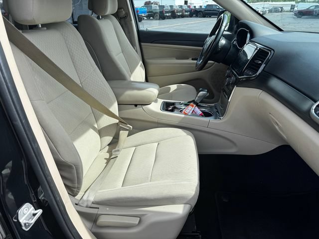 Certified 2022 Jeep Grand Cherokee Laredo E w/ Security & Convenience Group AWD/4WD image 14