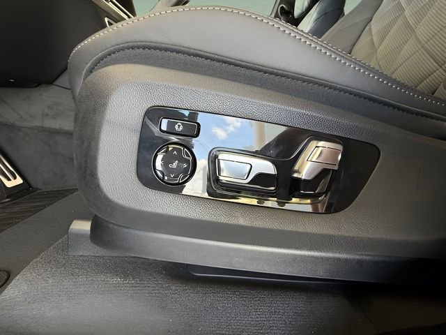Used 2026 BMW X7 xDrive40i AWD/4WD image 27