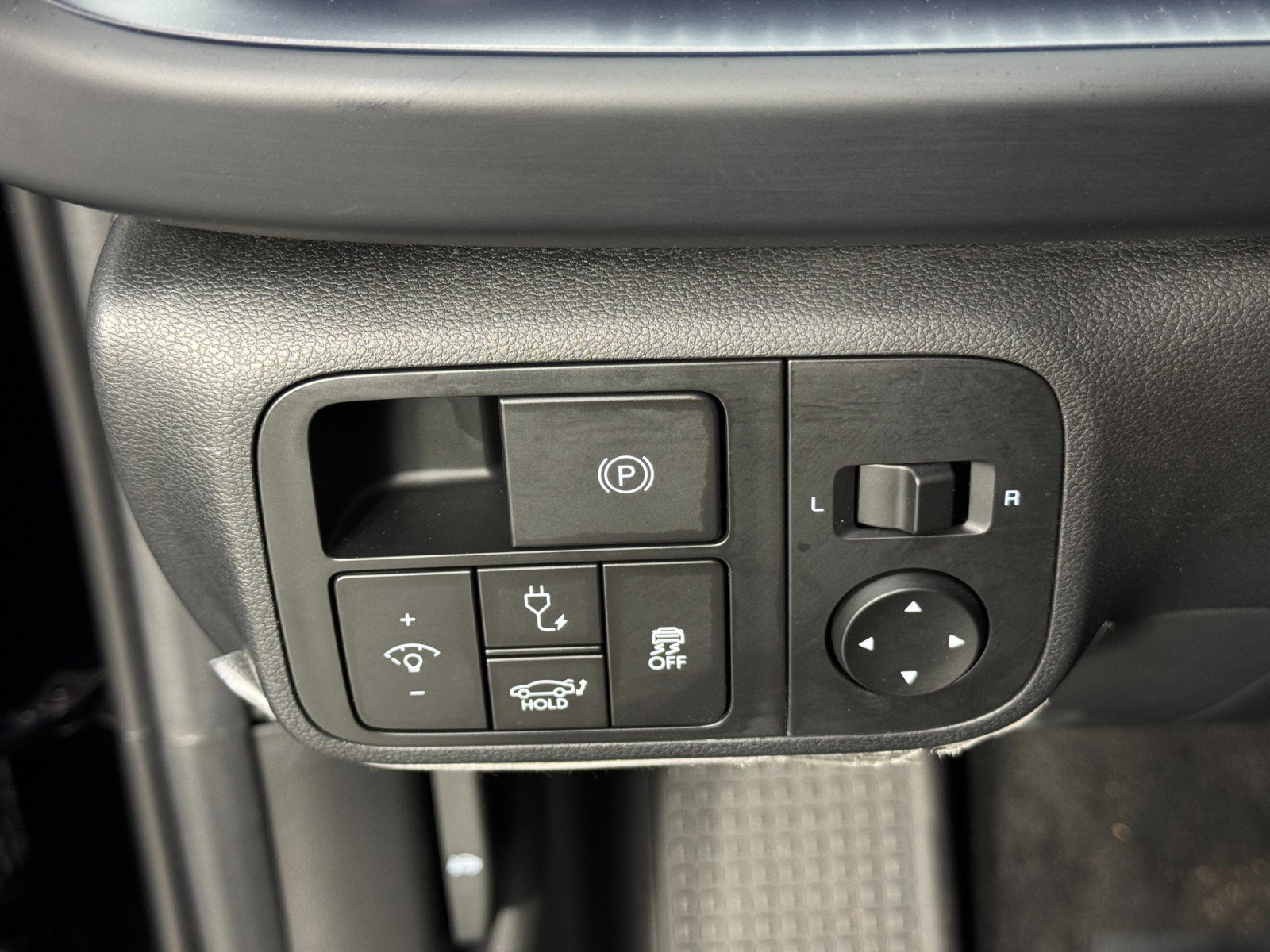 Used 2023 Hyundai Ioniq 6 SEL image 16