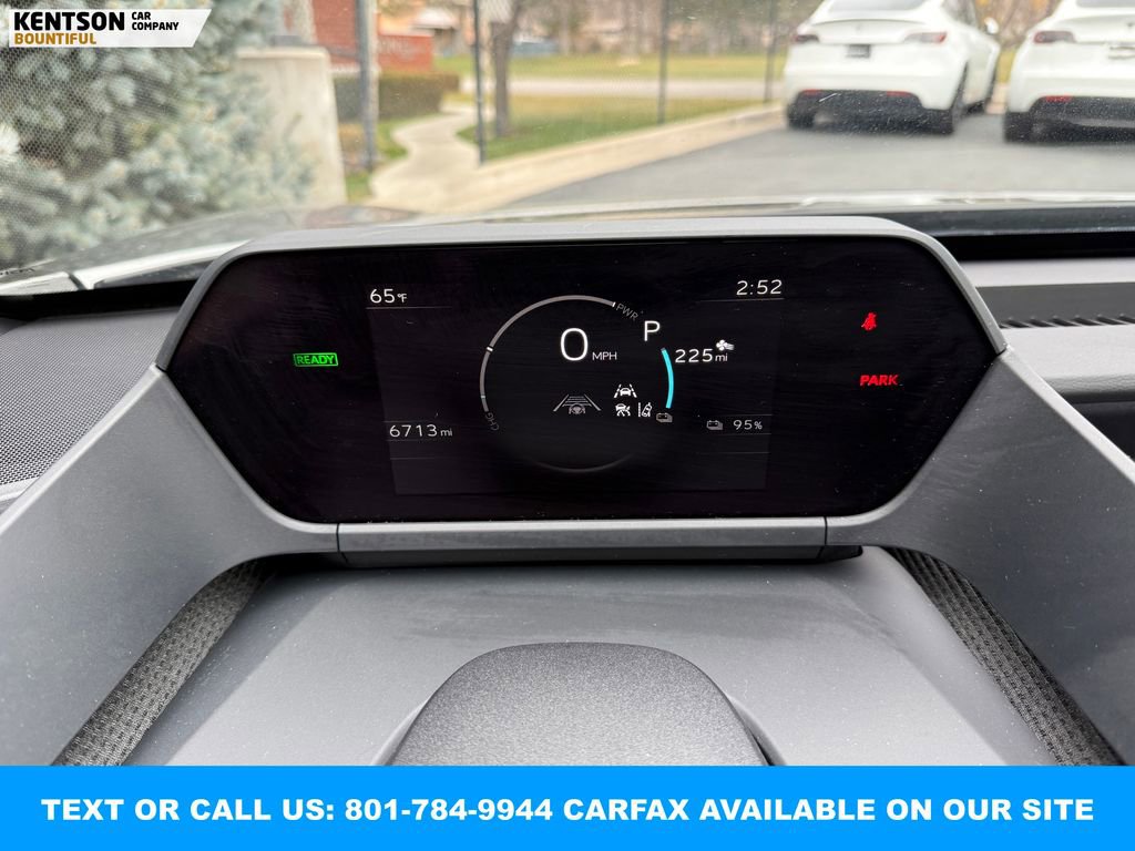 Used 2025 Toyota bZ4X FWD image 16