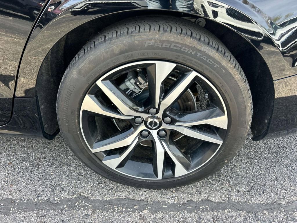 Certified 2023 Volvo S60 B5 Plus w/ Climate Package image 11