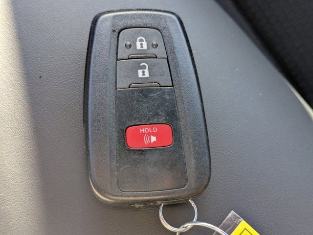 Used 2018 Toyota C-HR XLE image 23