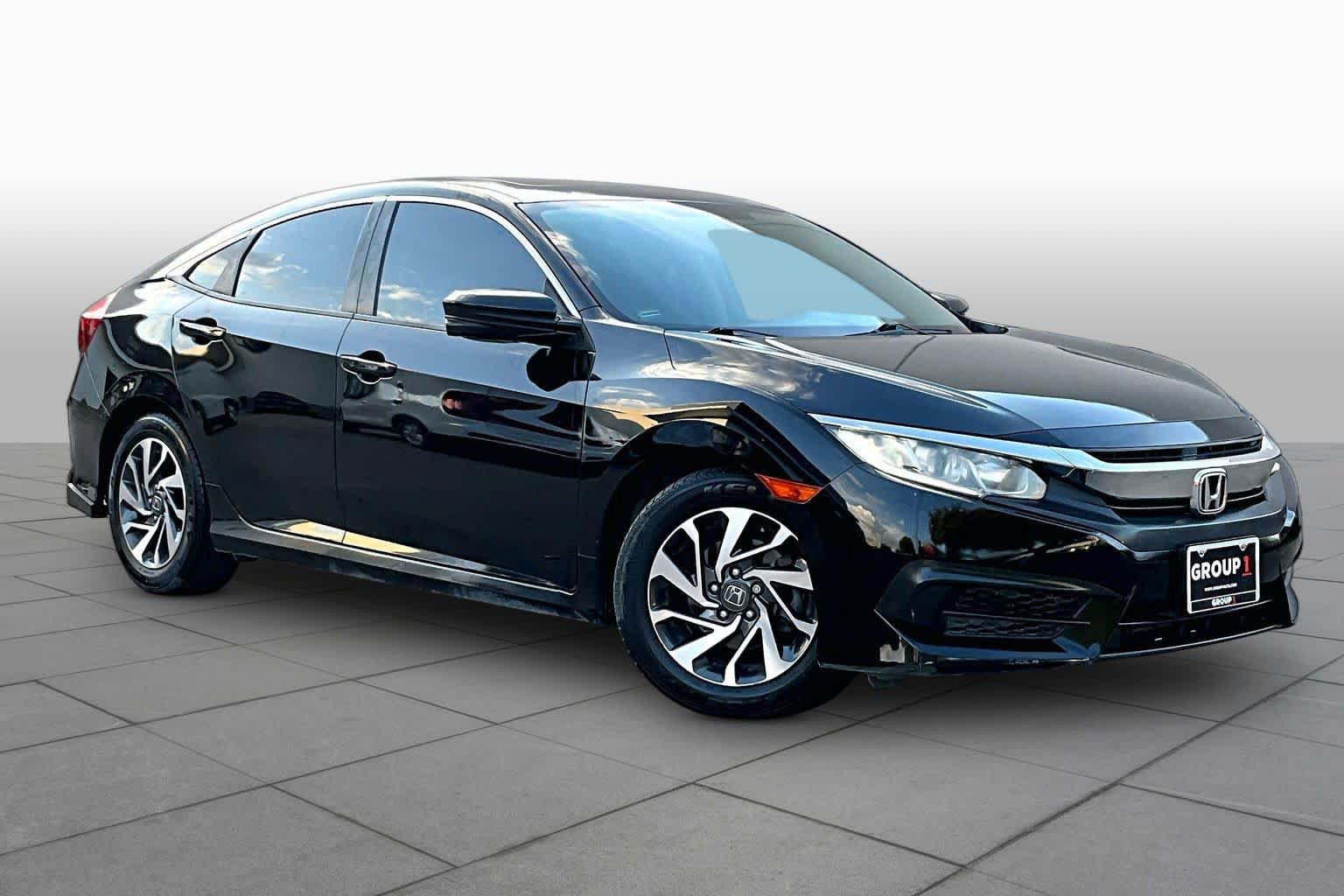 Used 2018 Honda Civic EX image 3