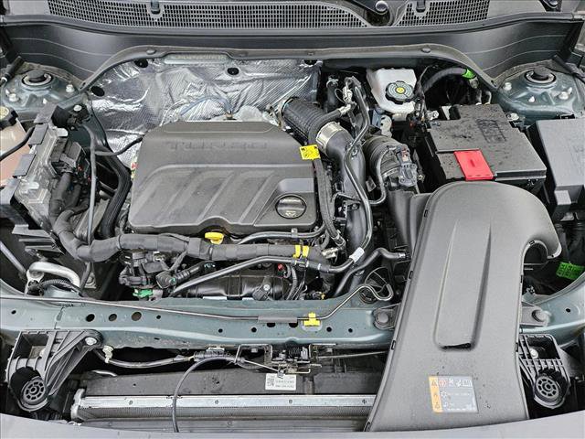 Used 2025 Chevrolet Trax LT image 22