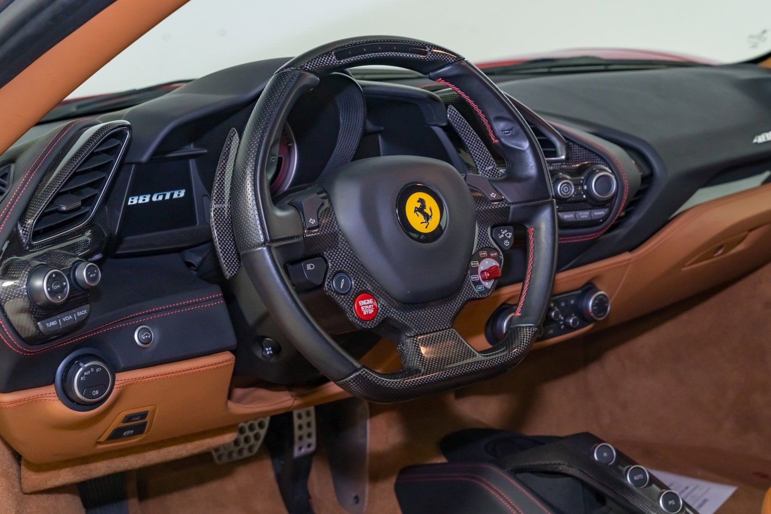 Used 2018 Ferrari 488 GTB RWD image 18