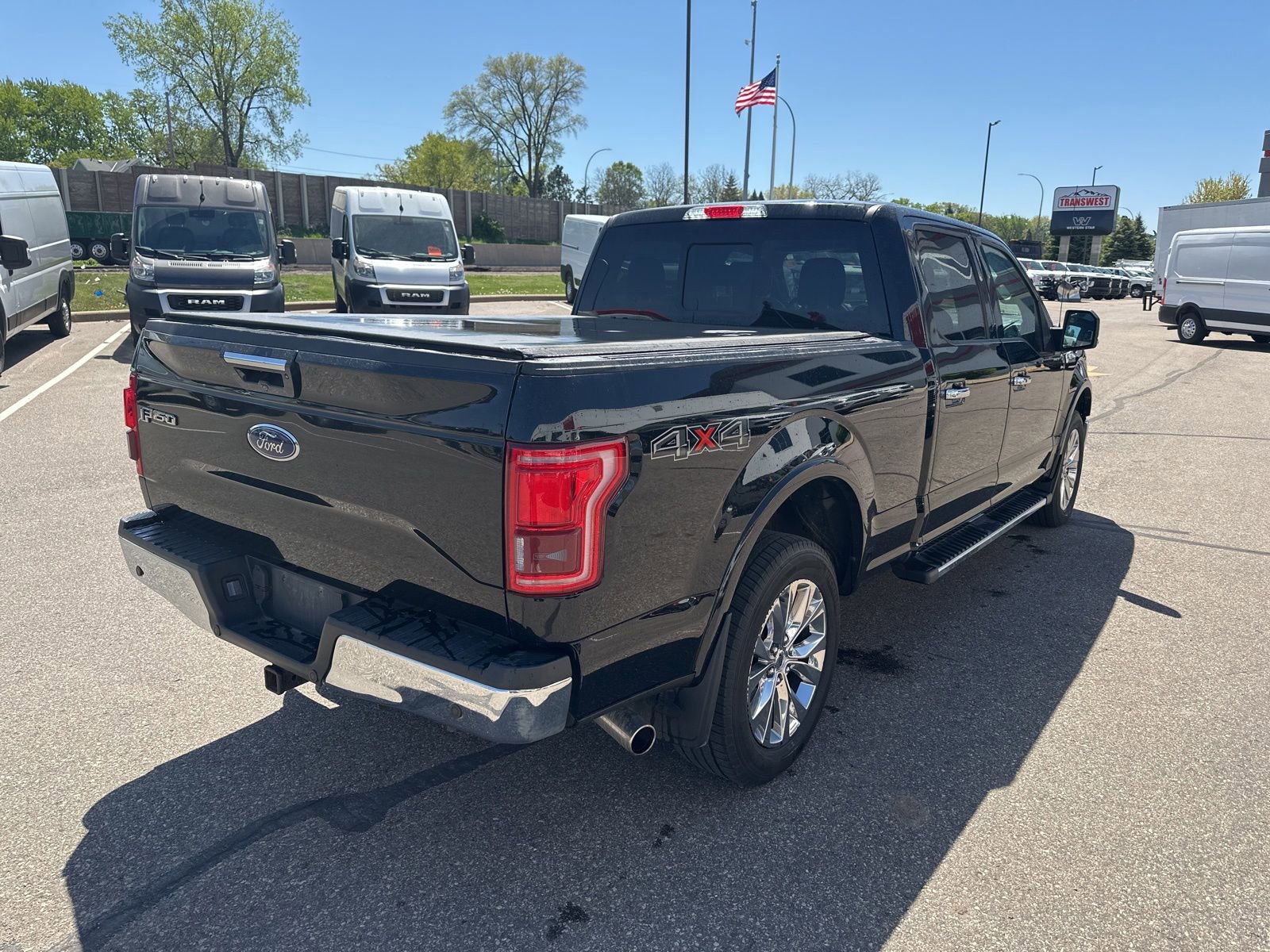 Used 2017 Ford F150 Lariat w/ Equipment Group 502A Luxury AWD/4WD image 4