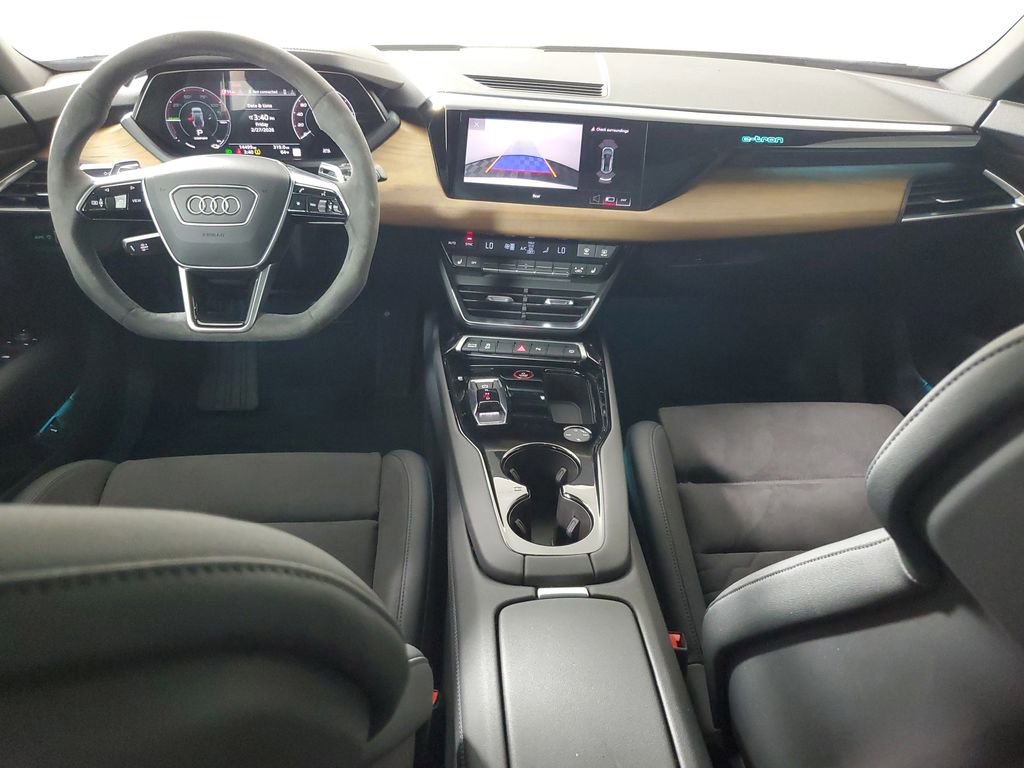 Used 2024 Audi e-tron GT Premium Plus image 14
