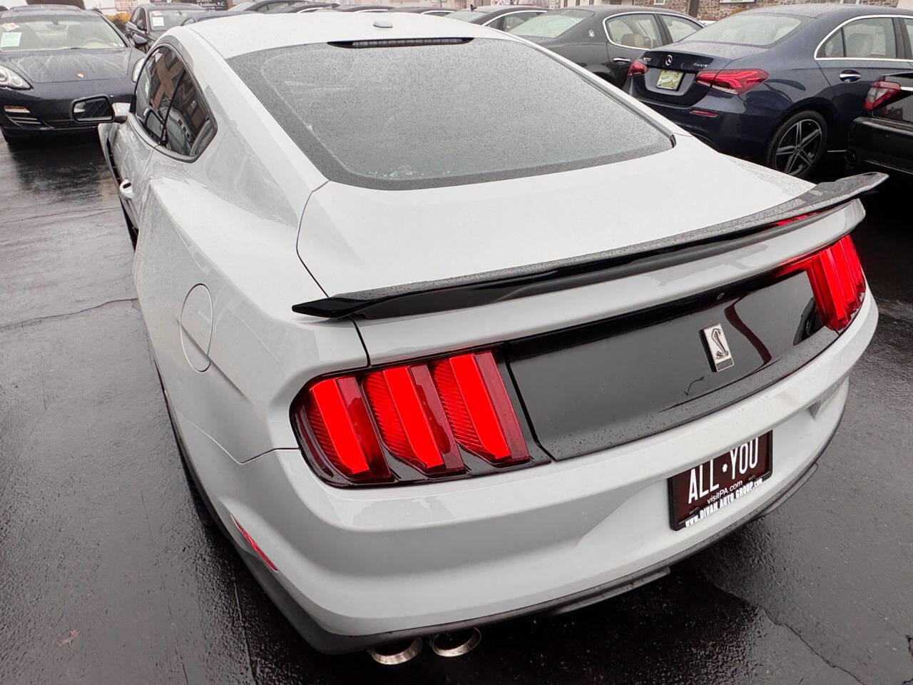 Used 2016 Ford Mustang Shelby GT350 w/ Technology Package image 13