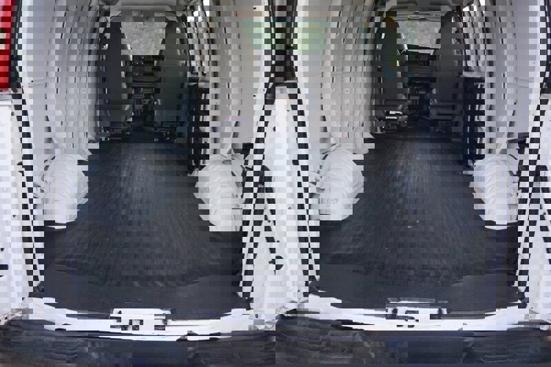 Used 2010 Chevrolet Express 1500 image 26