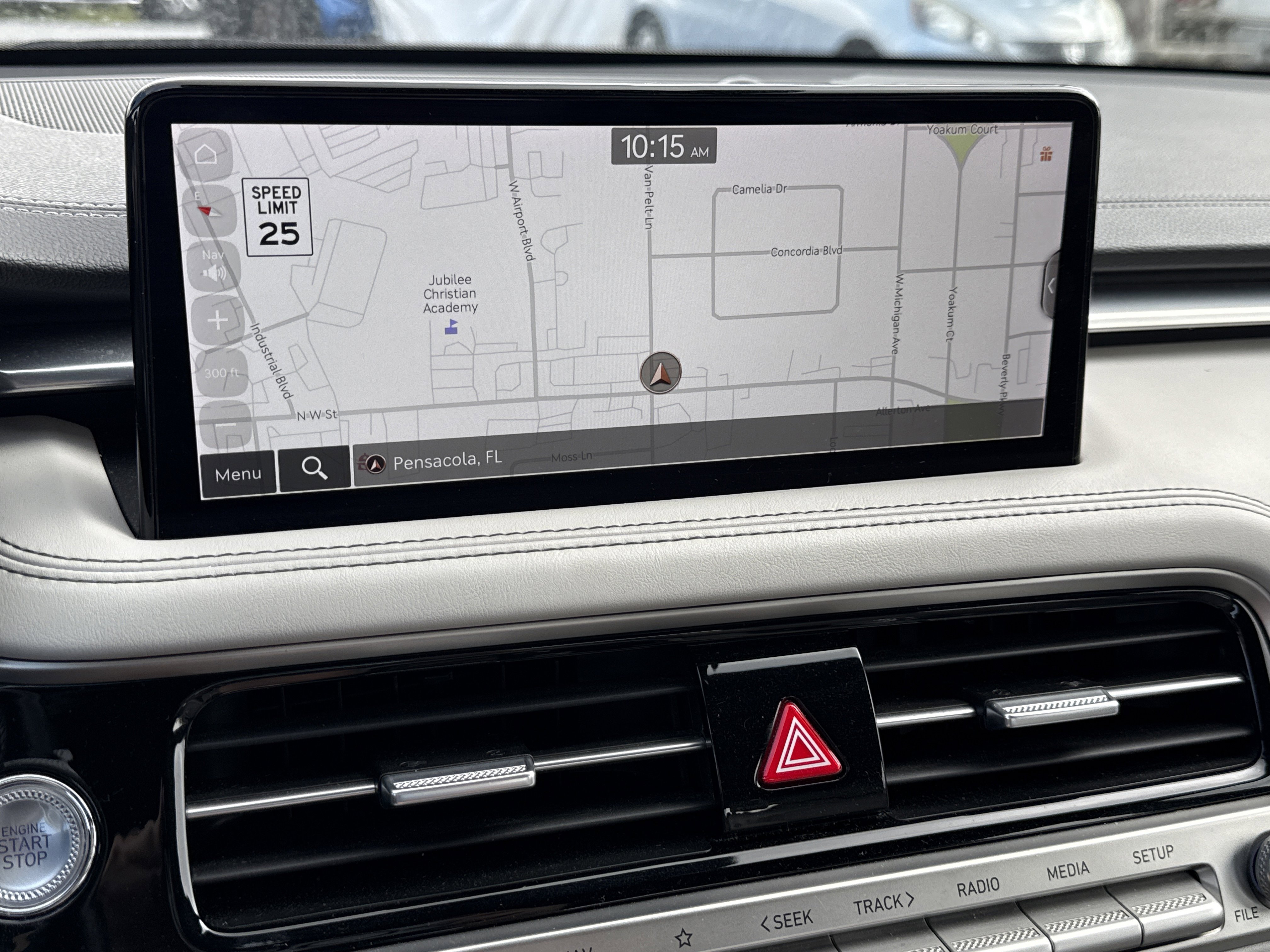 Used 2024 Genesis G70 2.5T image 16