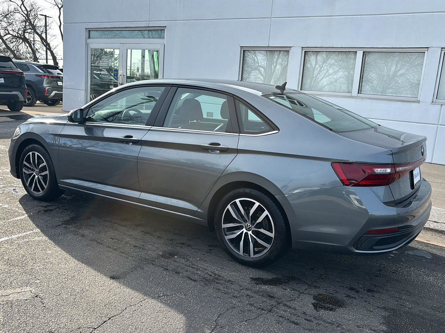 Used 2025 Volkswagen Jetta SE image 11