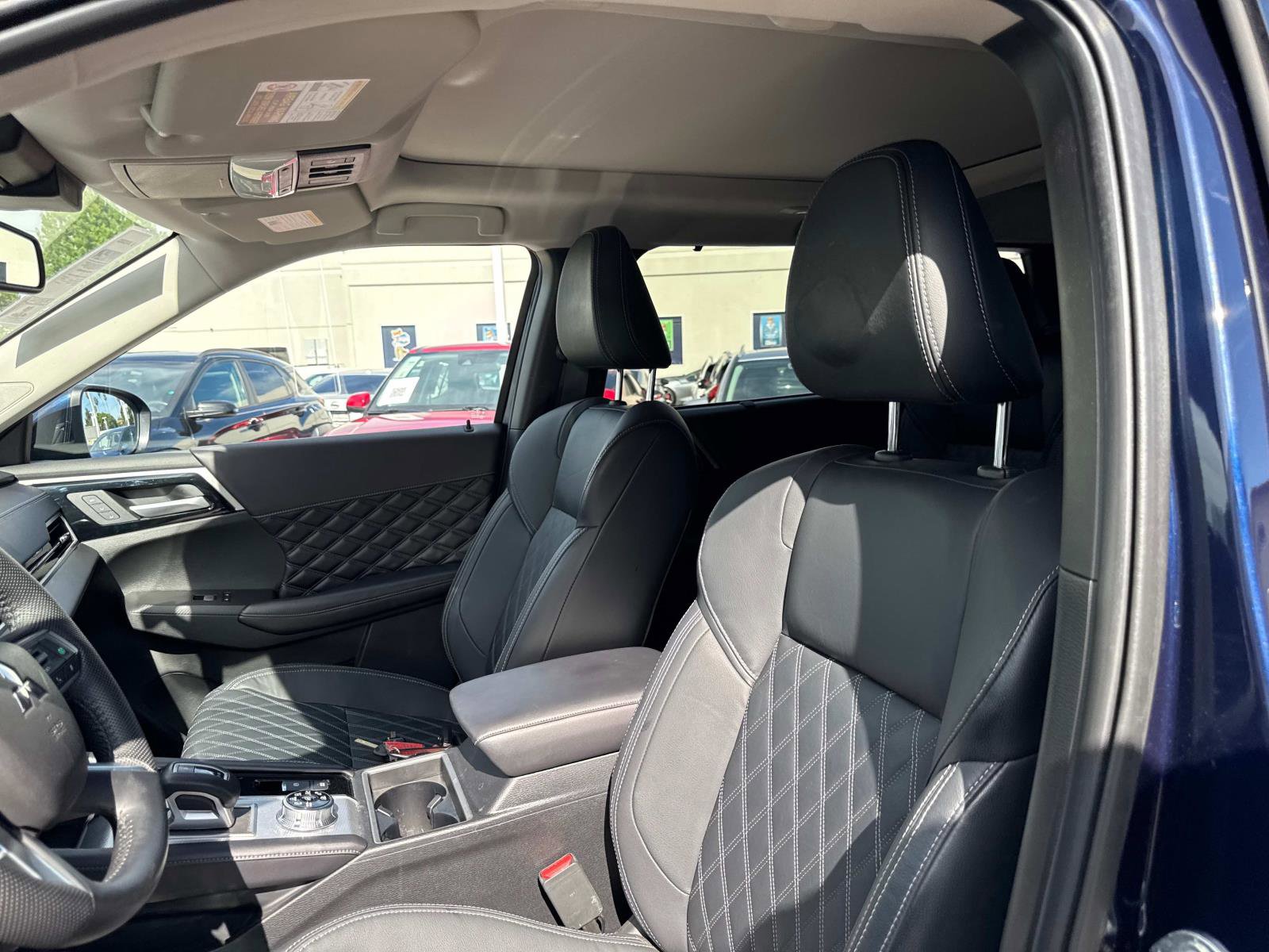 Used 2023 Mitsubishi Outlander SEL image 19